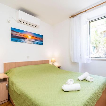 Central Apartment With Terrace ดูบรอฟนิก ภายนอก รูปภาพ