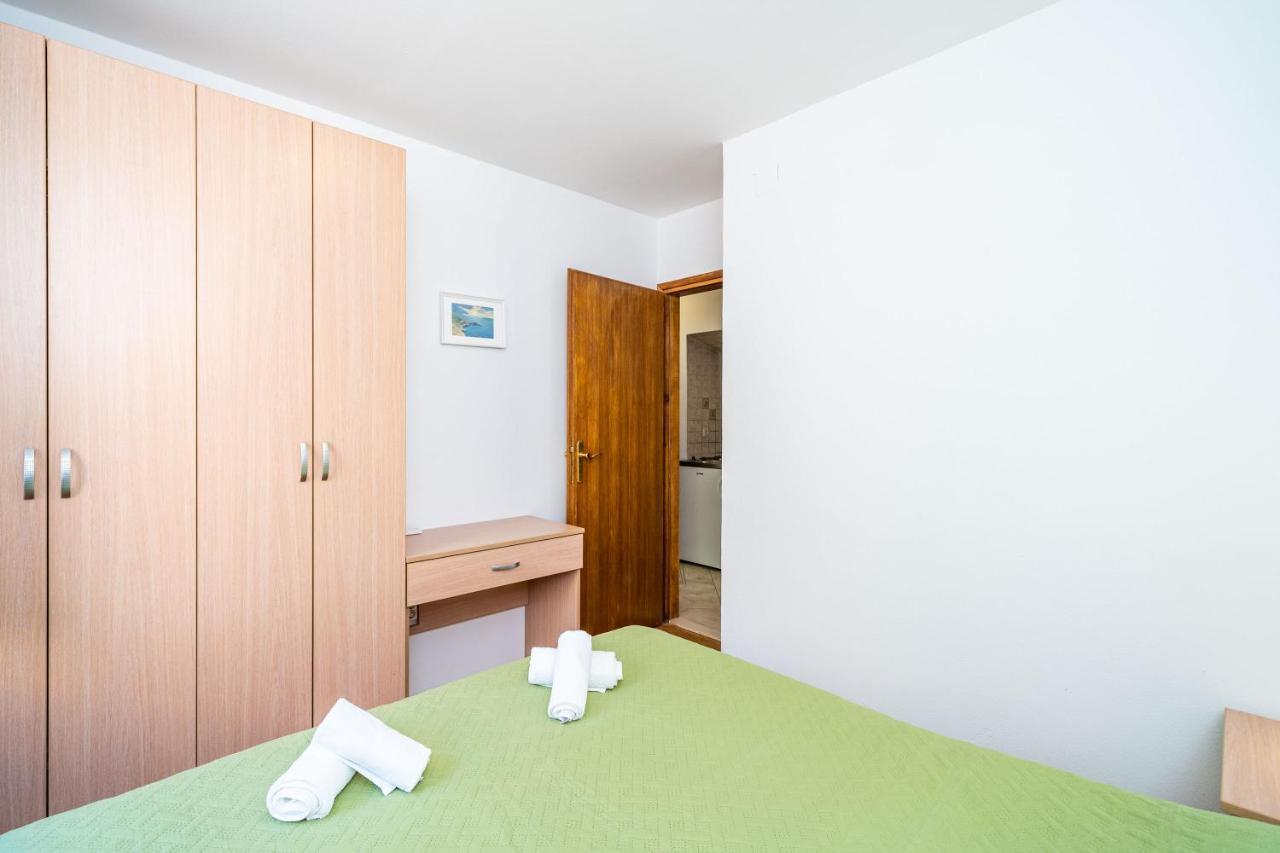 Central Apartment With Terrace ดูบรอฟนิก ภายนอก รูปภาพ