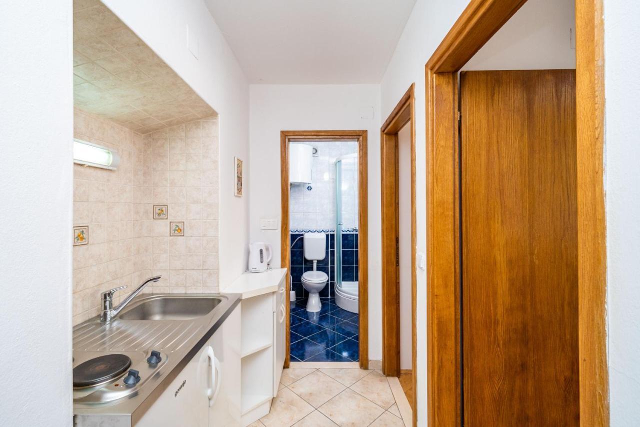 Central Apartment With Terrace ดูบรอฟนิก ภายนอก รูปภาพ
